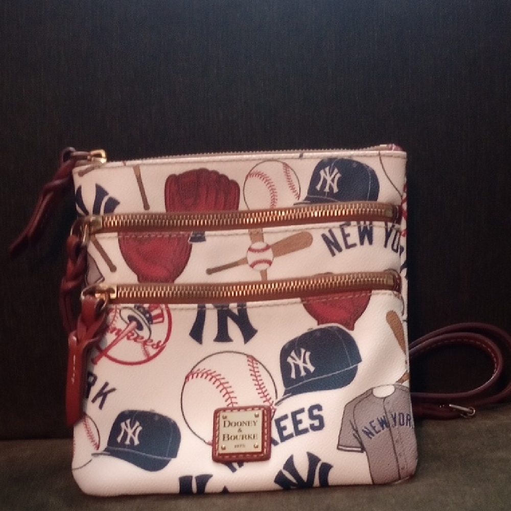 Dooney & Bourke NY Yankees